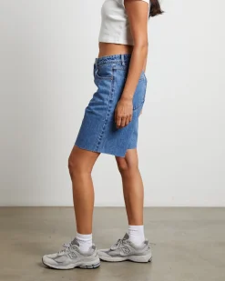 95 Baggy Denim Shorts in Daria