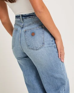 94 High & Wide Jeans Liv