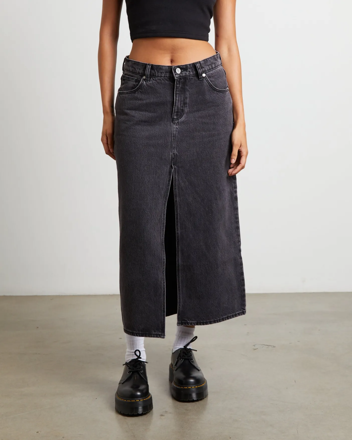 99 Low Denim Maxi Skirt in Chloe