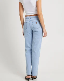 99 Low Straight Denim Jeans Kendall