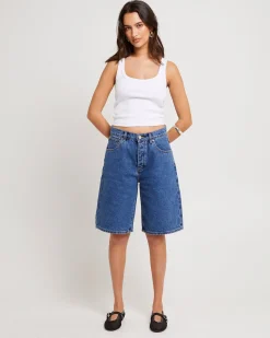 95 Mid Denim Jorts Bella