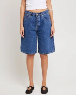 95 Mid Denim Jorts Bella