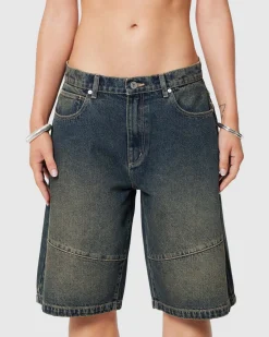 95 Super Baggy Denim Jorts Quinn