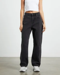 A Carrie Petite Jeans 90210 Black