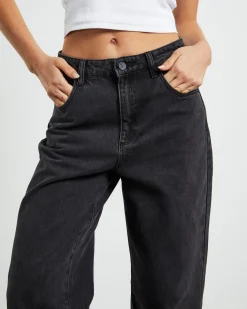 A Carrie Petite Jeans 90210 Black