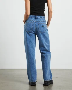 A Carrie Petite Jeans Georgia Blue