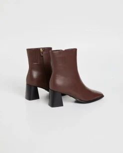 Alania High Ankle Boot