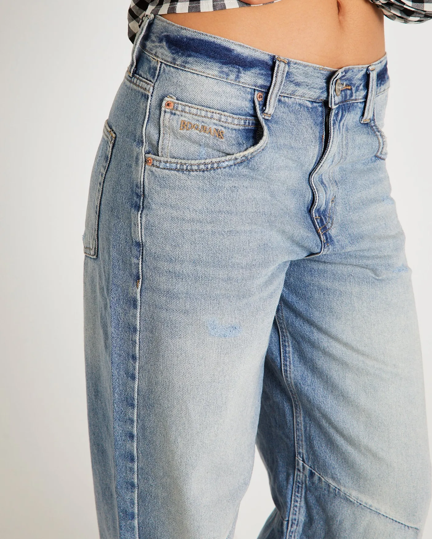 BDG Logan Buckle Baggy Barrel Denim Jeans