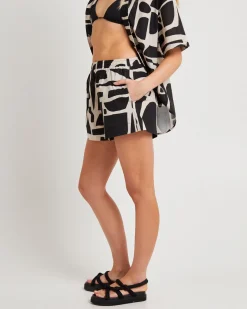Bindi Contrast Short