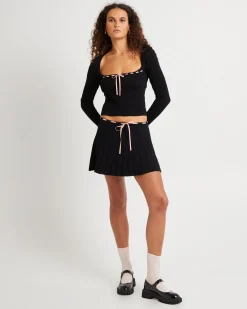 Cartia Laced Knit Kilt Mini Skirt