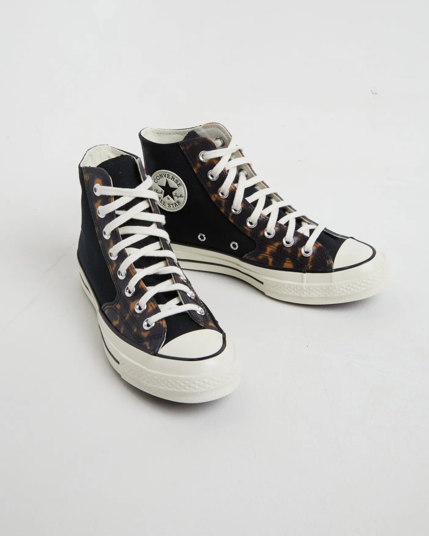 Chuck 70 Hi Top Sneakers in Tortoise Black