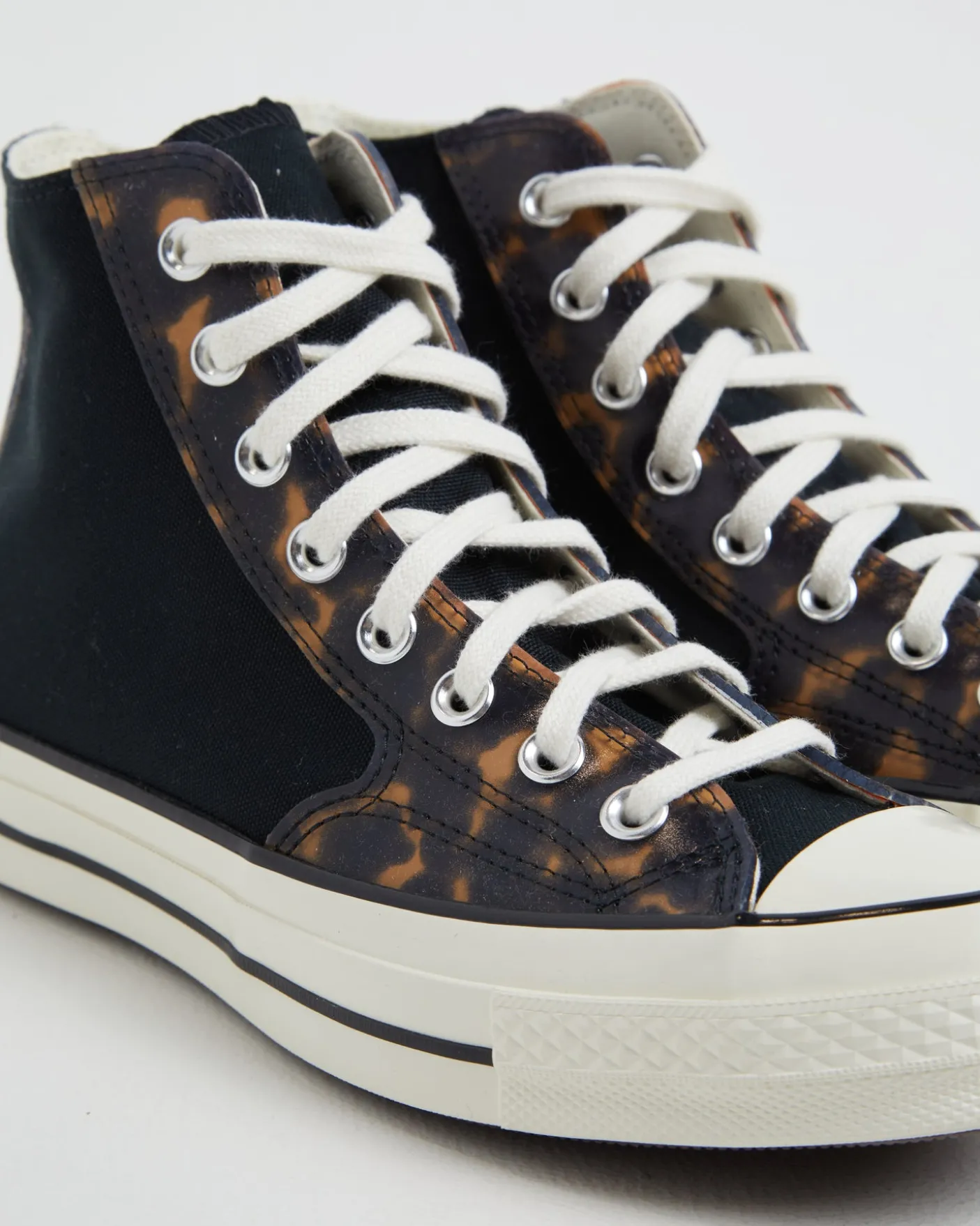 Chuck 70 Hi Top Sneakers in Tortoise Black