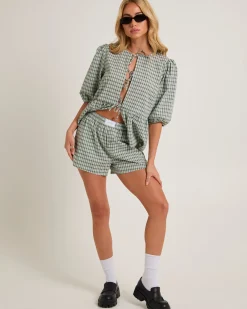 Delmar Check Shorts