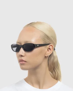 Don't Cha Sunglasses Black/Smoke Mono