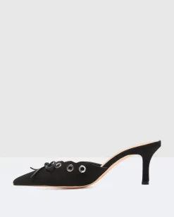 Eyelet Kitten Heels in Black
