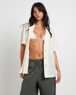 Fade Lace Short Sleeve Shirt in Cream