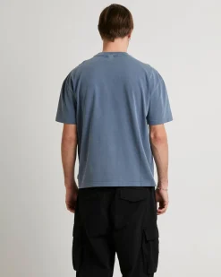 Gaze Cropped T-Shirt