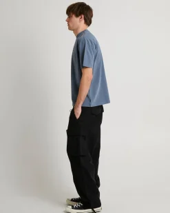 Gaze Cropped T-Shirt