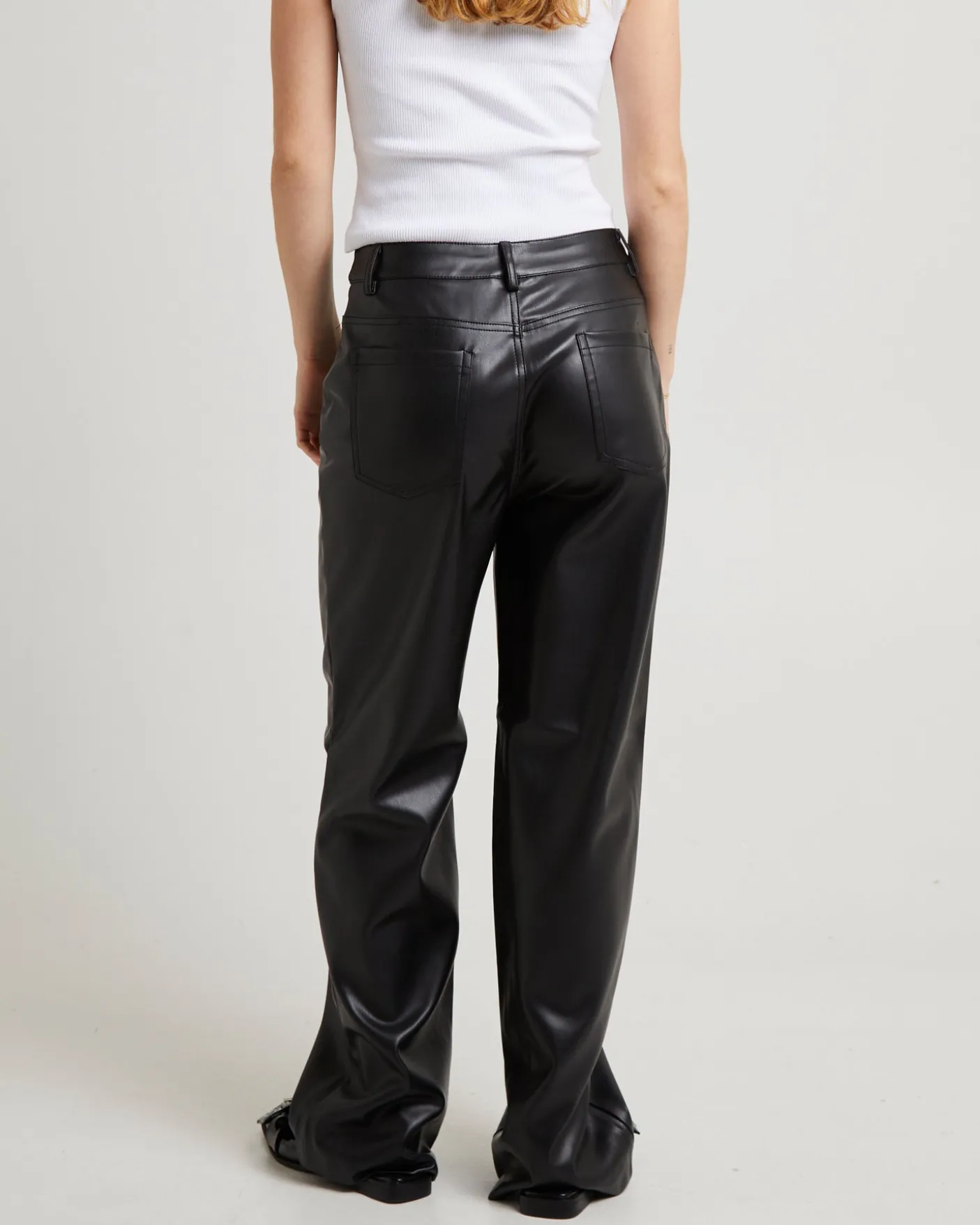 Jadey Relaxed PU Pants Black