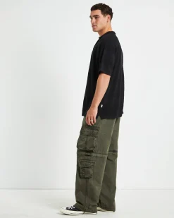 Knitted Short Sleeve Resort Shirt in Black