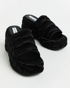 LA VOOM Satin Sandals in Black