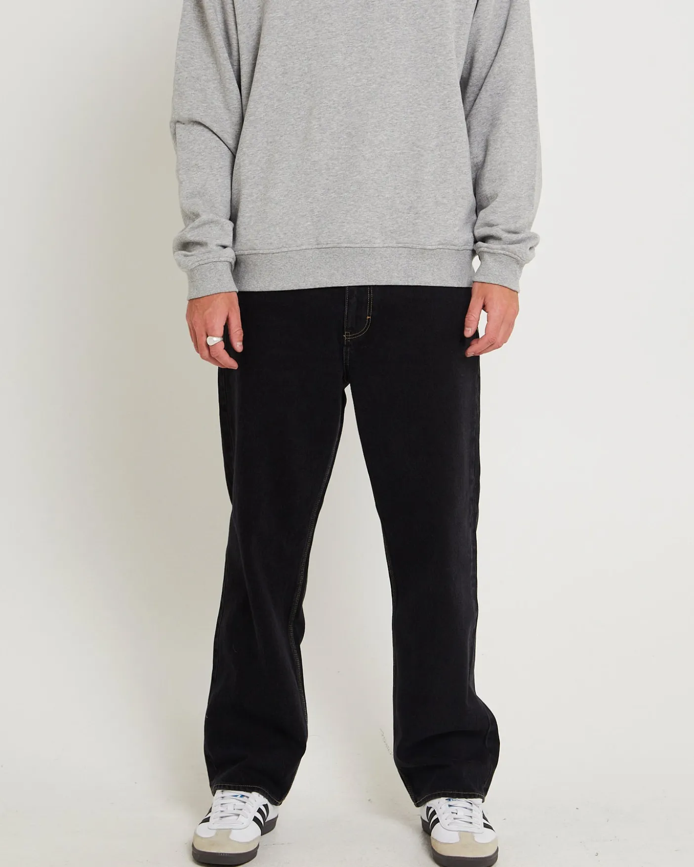 L-Four Baggy Denim Jeans Black Superused
