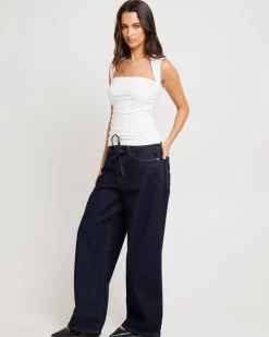Lila Sweatheart Neck Top