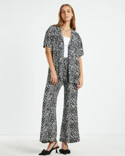 Lola Short Sleeve Zebra Black