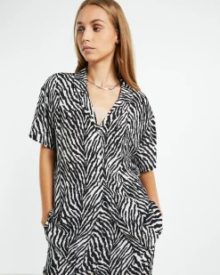 Lola Short Sleeve Zebra Black