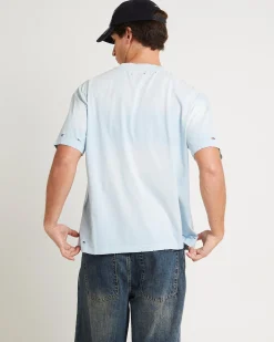 Lovelss Cropped T-Shirt