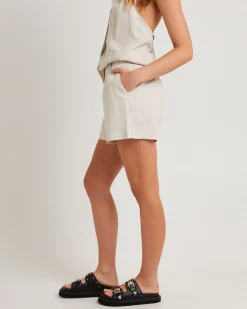 Lyla Linen Tailored Short