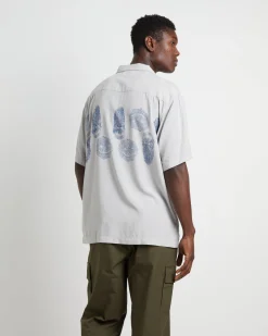 Menace Short Sleeve Shirt in Light Grey