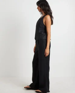 Naomi Linen Halter Vest in Black