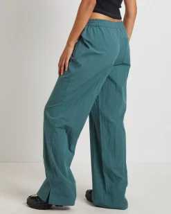 Port Aransas Pants in Lincoln Green