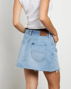 Relaxed Mini Denim Skirt in Soho Fade