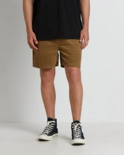 Roomie Shorts in Beach Grass