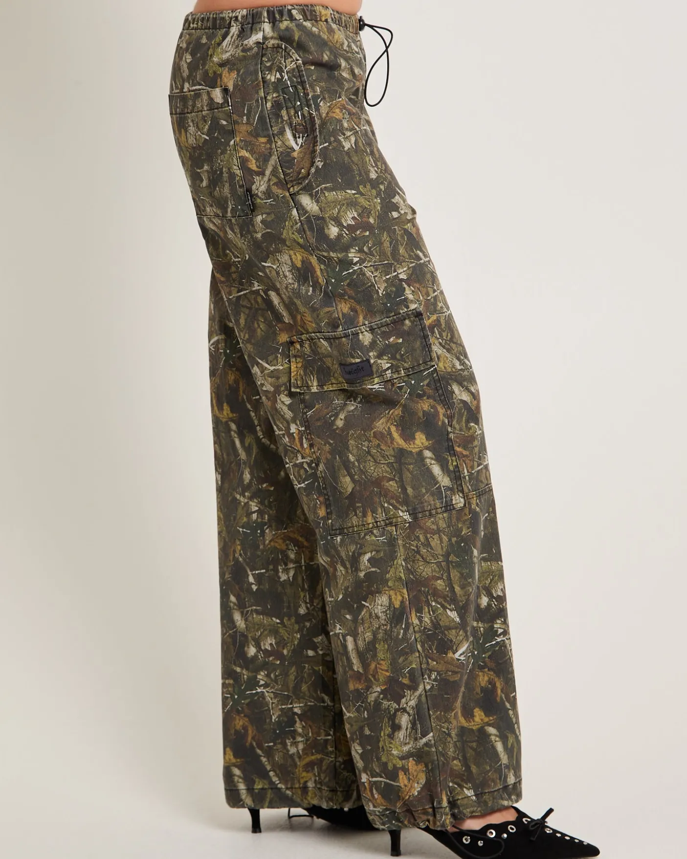 Rosebowl Vintage Para Pants