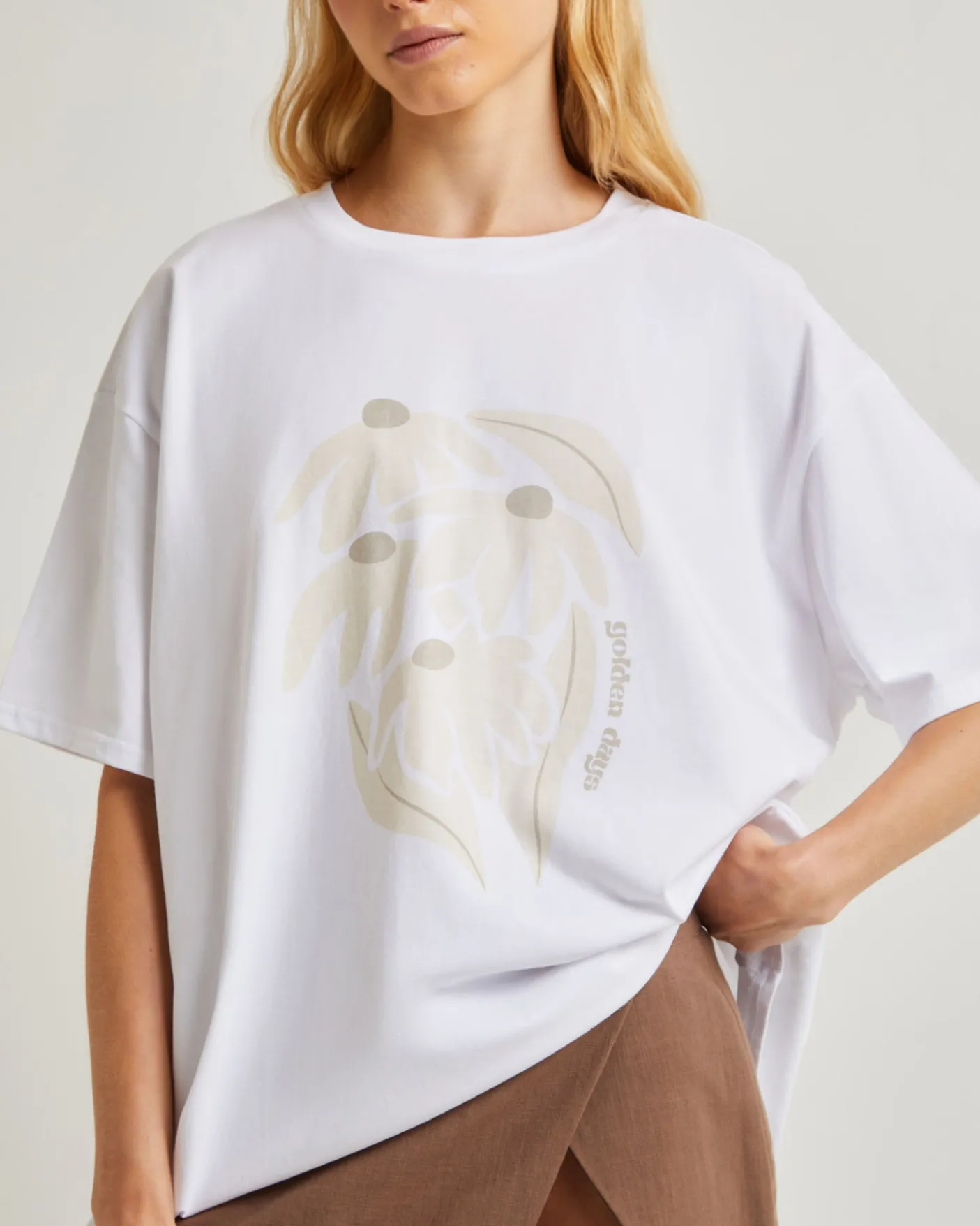 Sandy Oversized Short Sleeve T-Shirt in White