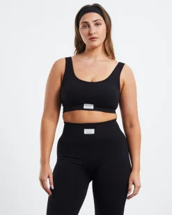 Scoop Neck Sports Crop