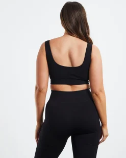 Scoop Neck Sports Crop