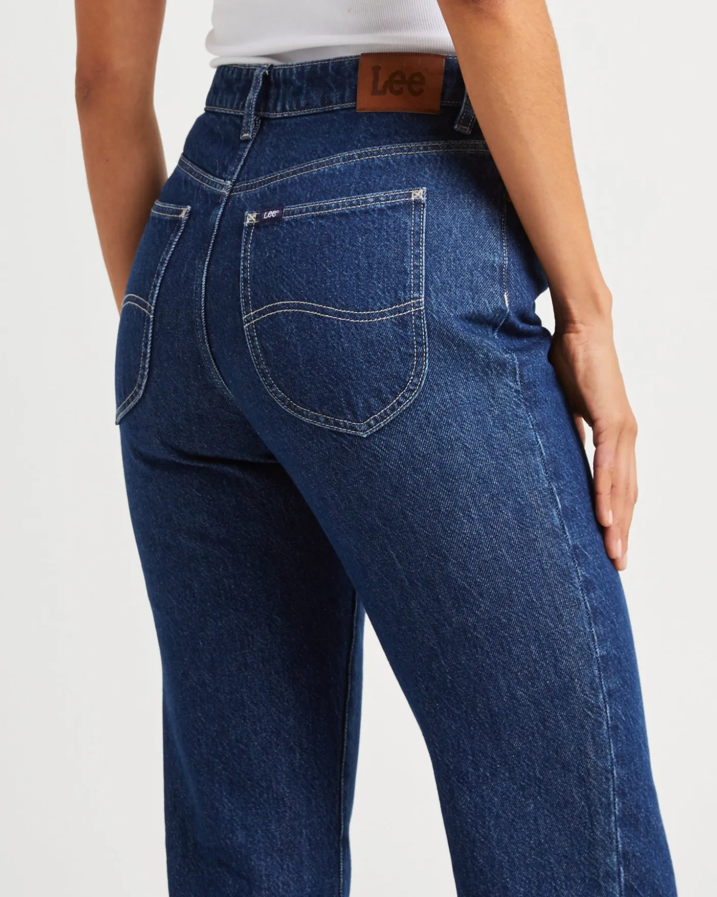 Signature Mid Slim Straight Denim Jeans Essential Rinse