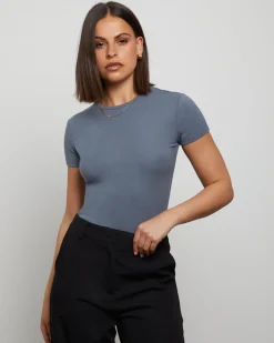 Slinky Fitted Tee in Slate
