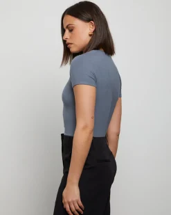 Slinky Fitted Tee in Slate