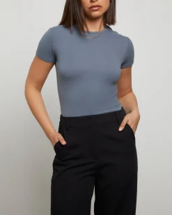 Slinky Fitted Tee in Slate
