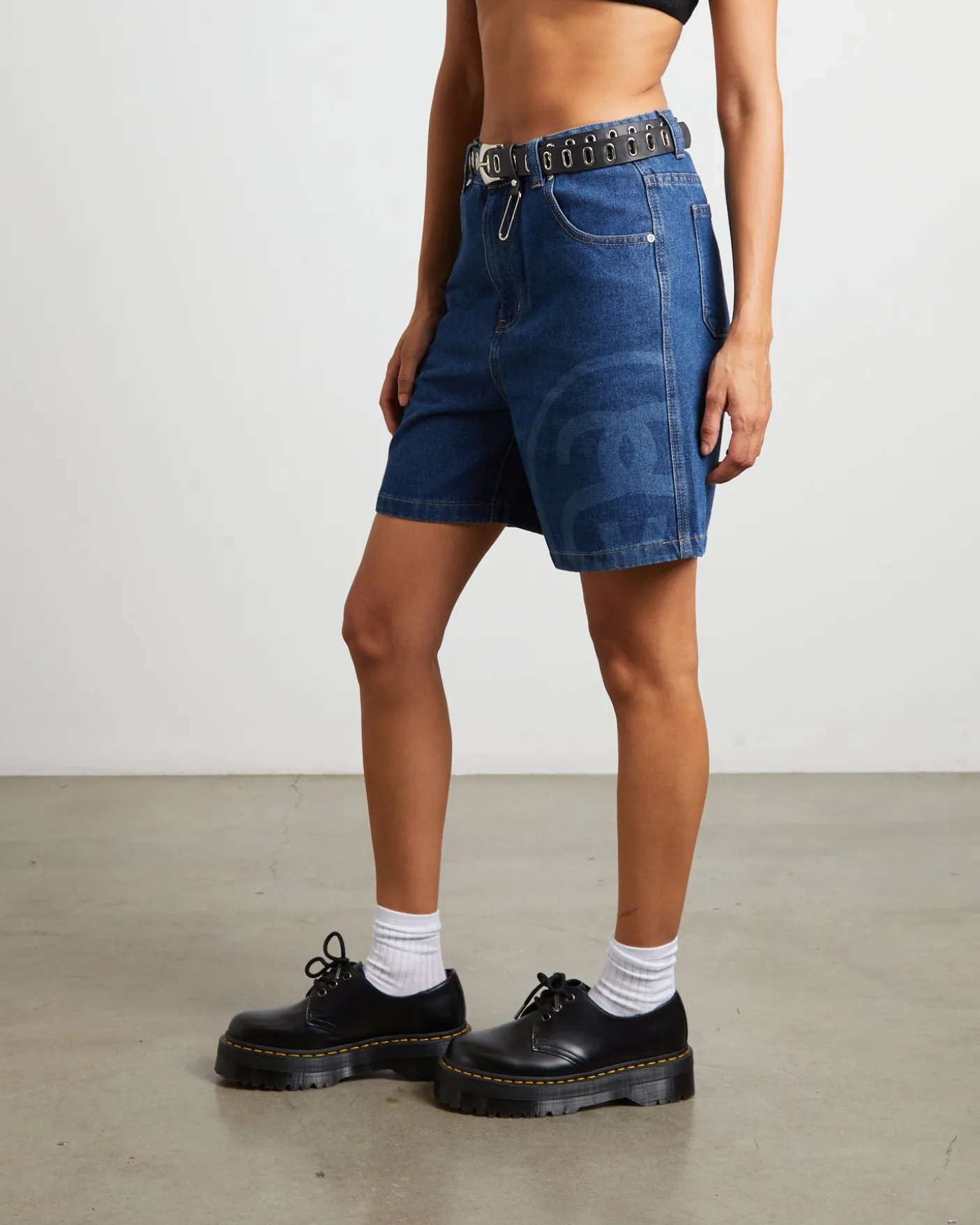 SS Link Denim Shorts in Dark