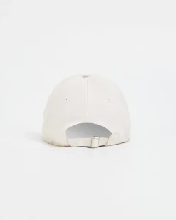 Subtitled Wave Cap