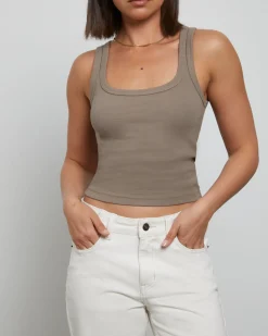 Super Scoop Classic Tank Top in Brown