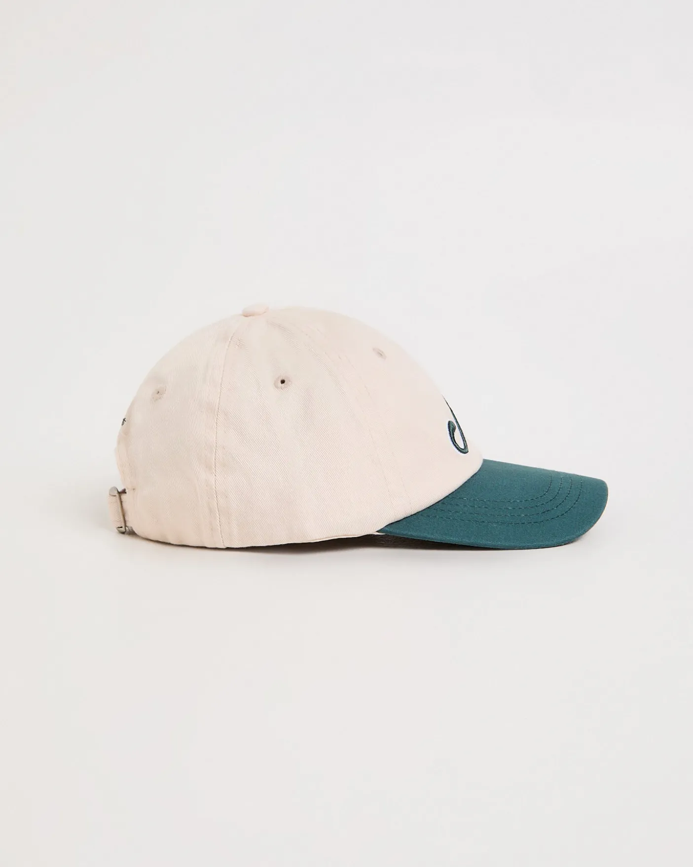 Swash Contrast Cap