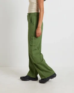 Water Pipe Cargo Pants in Khaki Green