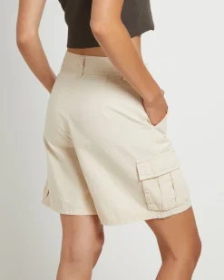 Water Pipe Cargo Shorts in Chalk